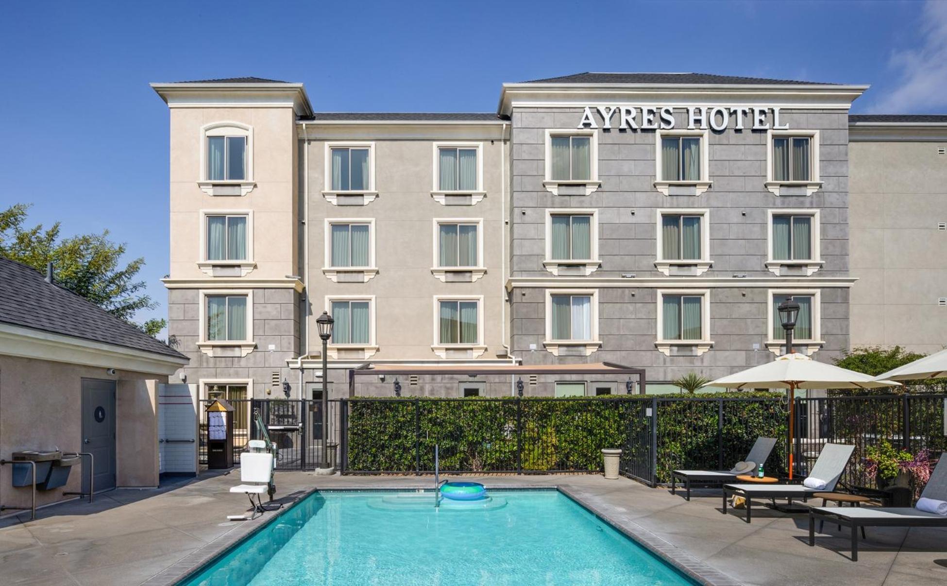Ayres - Huntington 3* Fountain Valley